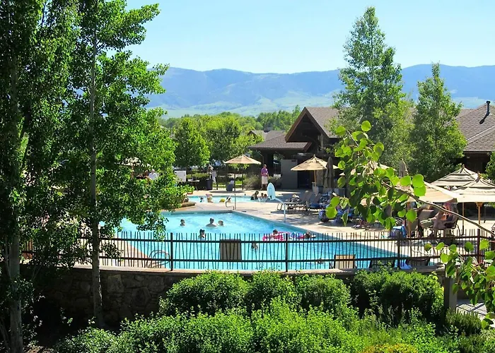 Elegant Creekside Golf Retreat Clubhouse And Pool * Big Horn