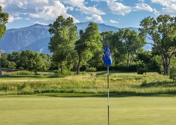 Сasa de vacaciones Elegant Creekside Golf Retreat Clubhouse And Pool